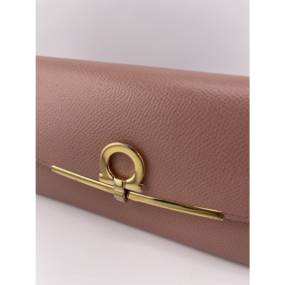 Salvatore Ferragamo Blush Pink Leather Wallet with Gold Hardware - Picture 3 of 7